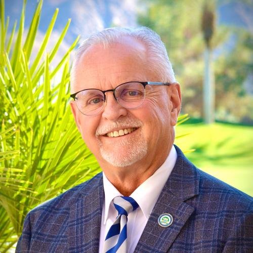 Portrait of Tom Lackey