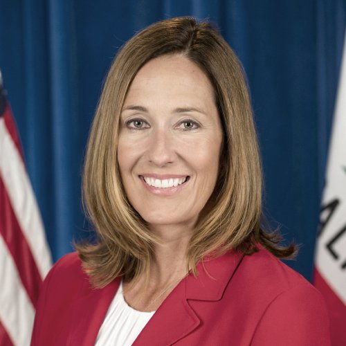 Official portrait of Jacqui Irwin